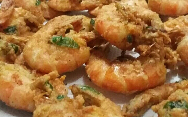 Camarão empanado crocante