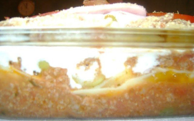 Lasanha ao molho bolonhesa e molho branco