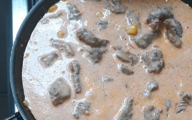 Strogonoff de carne de preguiçoso