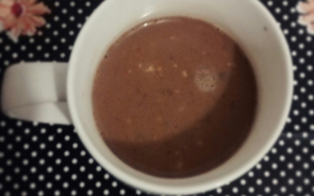 Chocolate quente de micro-ondas