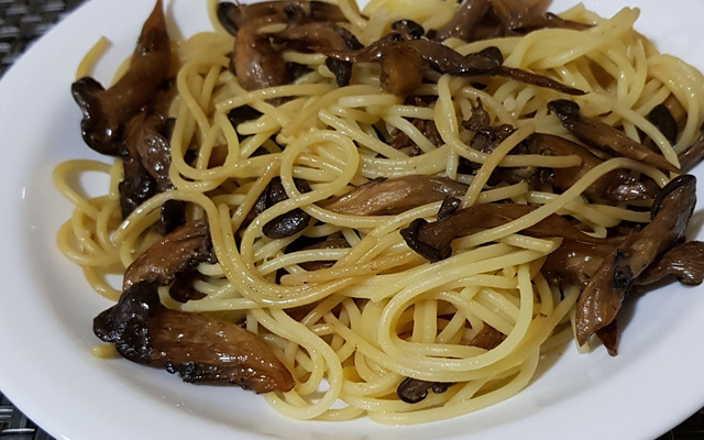 Macarrão com shimeji