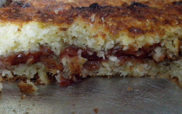 Bombocado de mandioca com goiabada