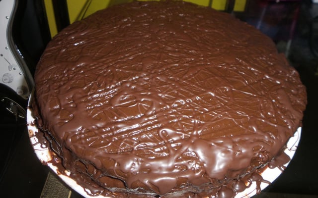Bolo de chocolate fácil, delicioso e super fofinho