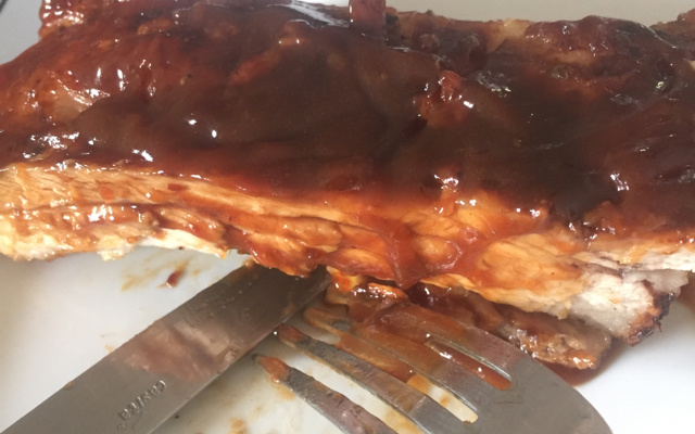 Costelinha com molho barbecue