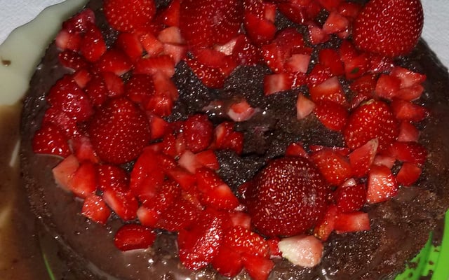 Bolo úmido de chocolate