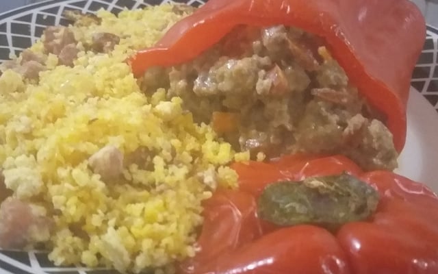 Pimentão recheado com carne moída