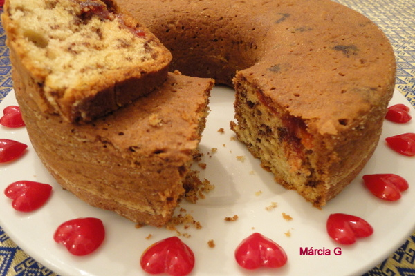 Bolo Simples com Goiabada