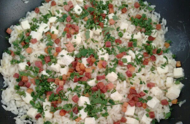 Risoto de alho-poró com calabresa e bacon