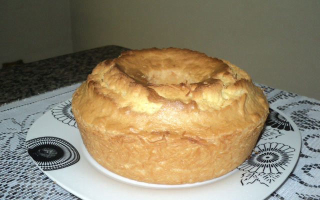 Bolo de fubá com coco