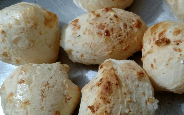 Pão de queijo rápido e fácil
