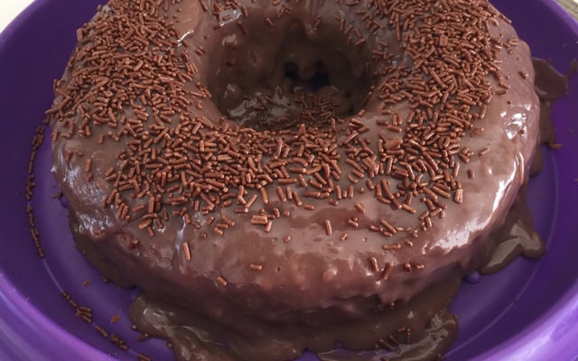 Bolo de cenoura com cobertura de brigadeiro