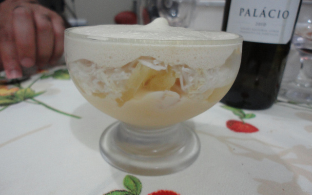 Sobremesa de abacaxi