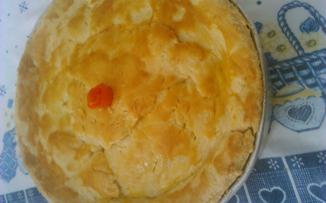 Empadão de frango cremoso