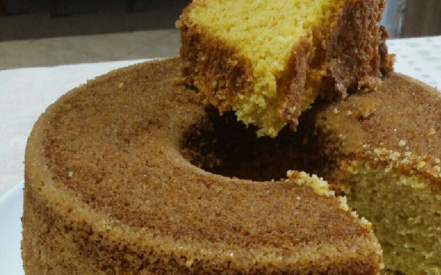 Bolo de fubá sem glúten e sem lactose