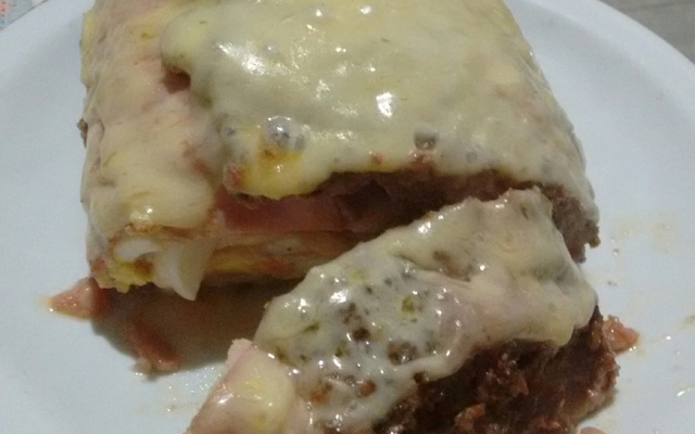 Rocambole de Carne Moída