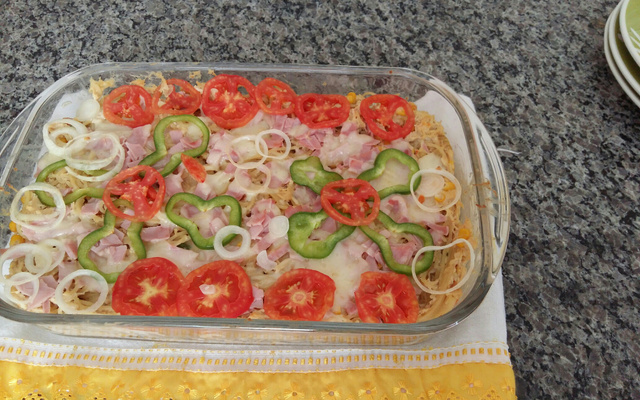 Macarronada de frango com creme de leite