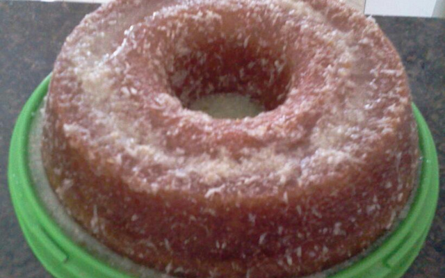 Bolo cremoso de milho de liquidificador