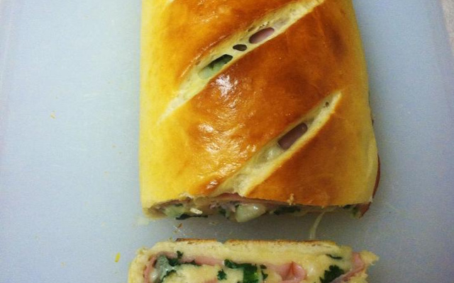 Caracóis de presunto e queijo