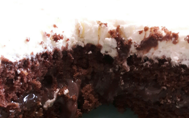 Bolo de amendoim com chantilly