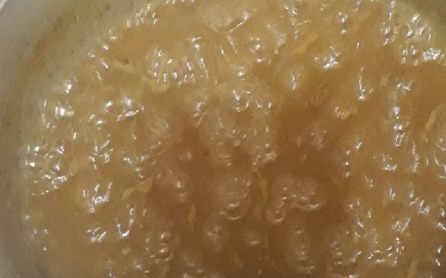 Geleia de abacaxi com casca e gengibre 