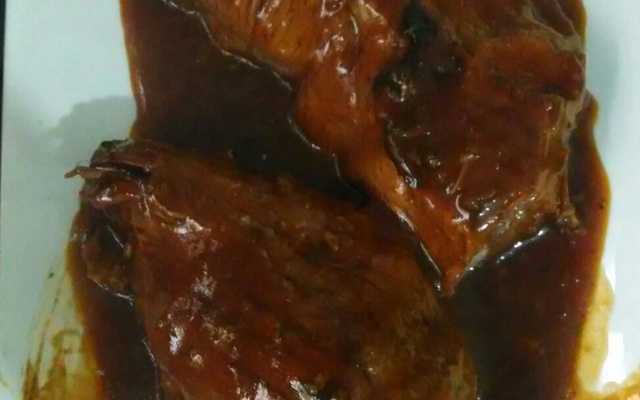 Carne com cerveja preta