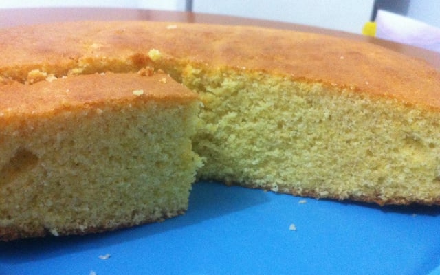 Bolo de farinha de milho delícia