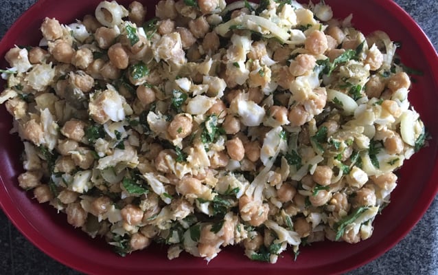 Salada de grão-de-bico com bacalhau da Veronica