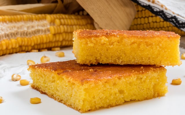 Bolo de milho de milharina