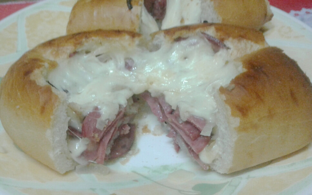 Pão francês recheado