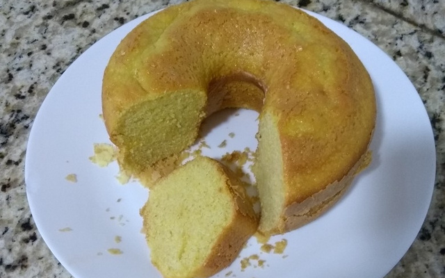 Bolo simples da Vitória