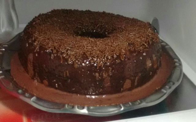 Bolo de chocolate molhadinho