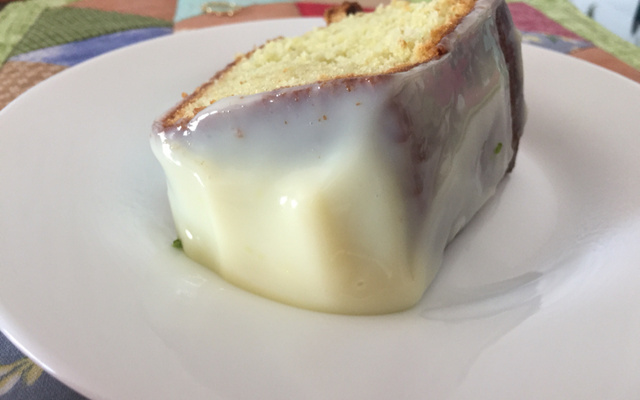 Bolo de gelatina de limão