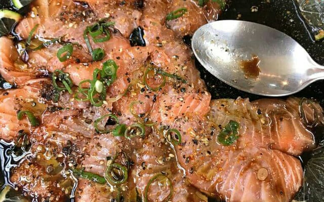 Carpáccio de salmão