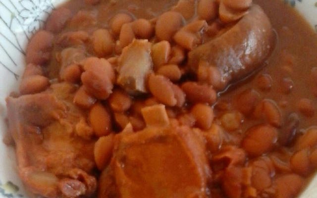 Feijão com costelinha de porco