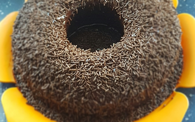 Bolo de chocolate (super fácil e rápido)