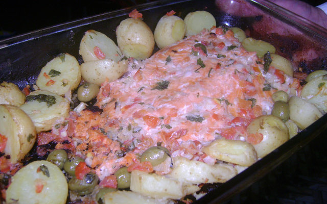 Salmão com batatas
