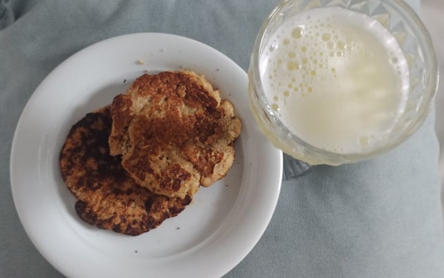 Panqueca de banana e aveia 