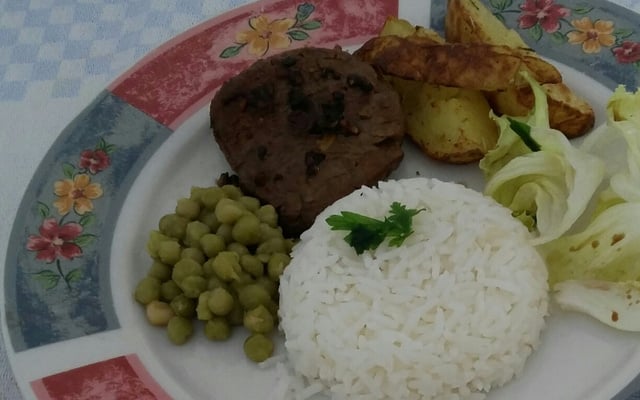 Filé mignon ao alho e óleo