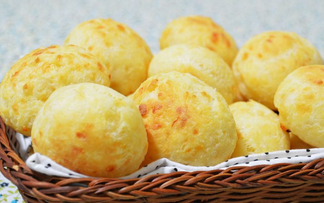 Pão de queijo parmesão