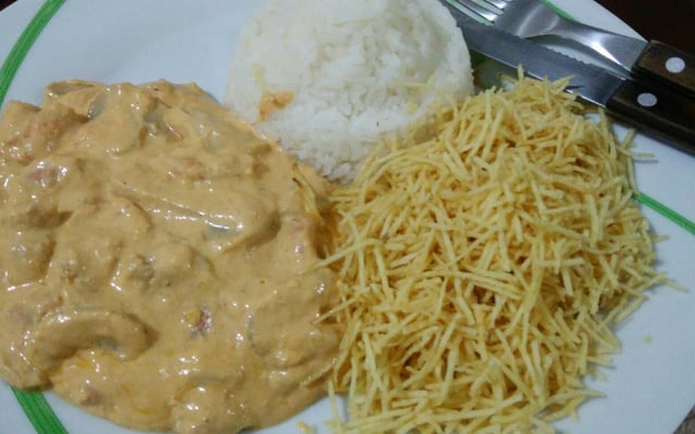 Estrogonofe de camarão