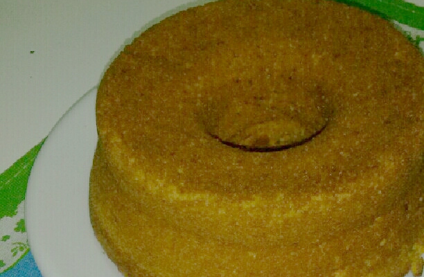Bolo de cenoura com farinha de rosca