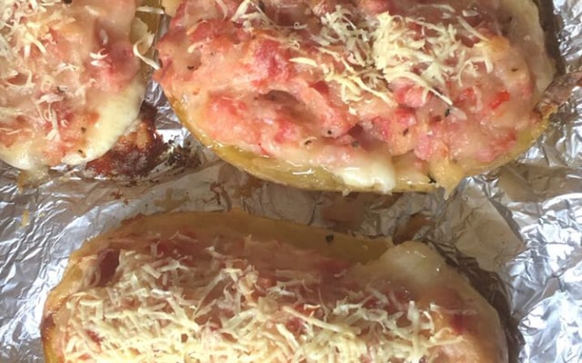 Batata recheada de linguiça