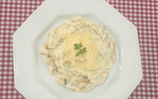 Mac and cheese (macarrão e queijo americano)