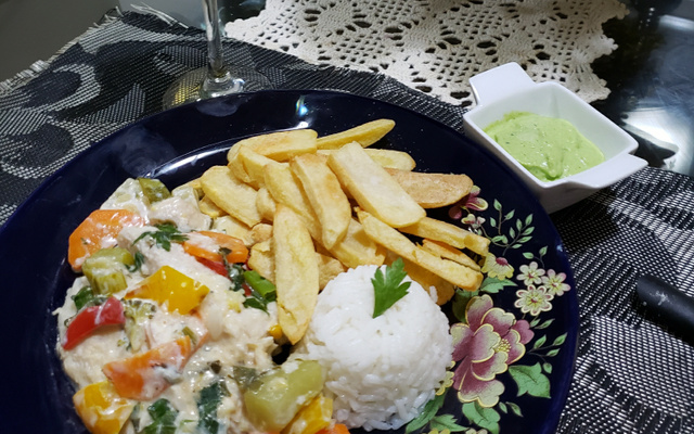 Peixe com legumes ao forno