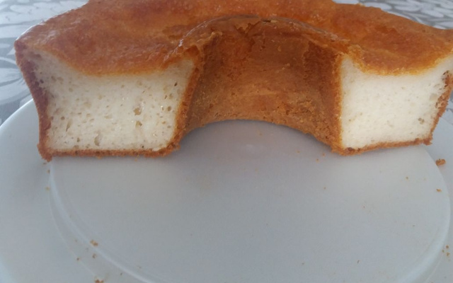 Bolo pão de queijo da Carol