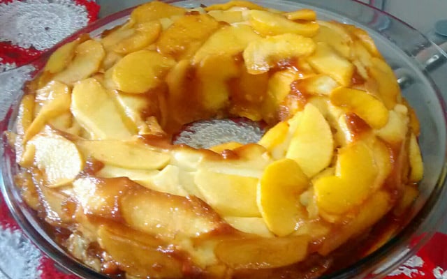 Torta invertida de banana ou maçã