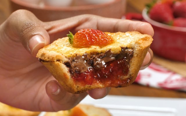 Empadinha de morango com nutella