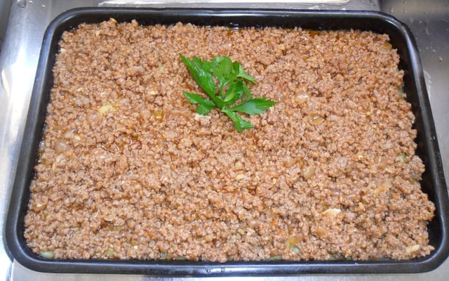 Polenta com molho de carne moída