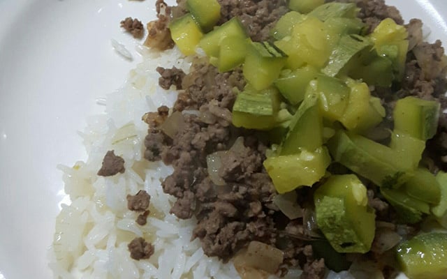 Carne moída com abobrinha