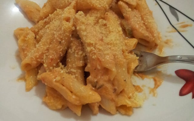 Macarrão cremoso ao forno